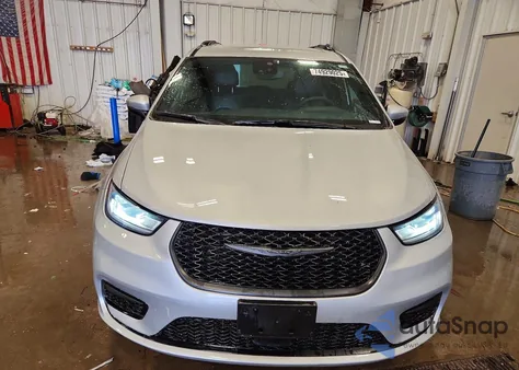 2023 Chrysler Pacifica Touring L z USA, uszkodzony, nr VIN 2C4RC3BG7PR528130